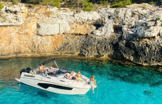 Motorboat Karnic SL800 450hp