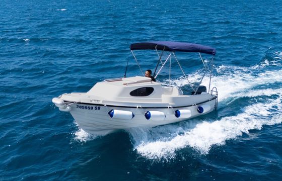 Motorboat Adria Cabin 15hp