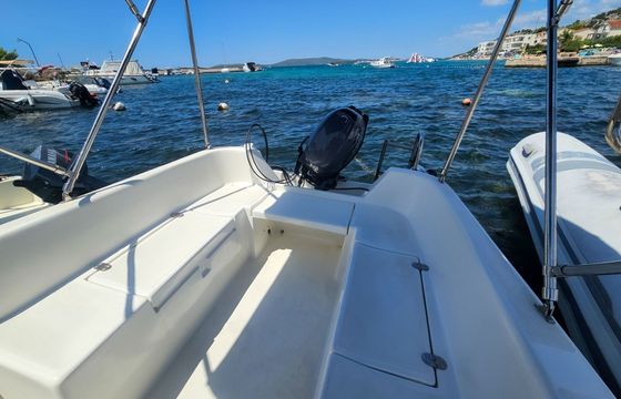Motorboat Adria Cabin 15hp