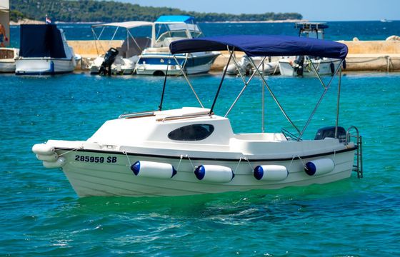 Motorboat Adria Cabin 15hp