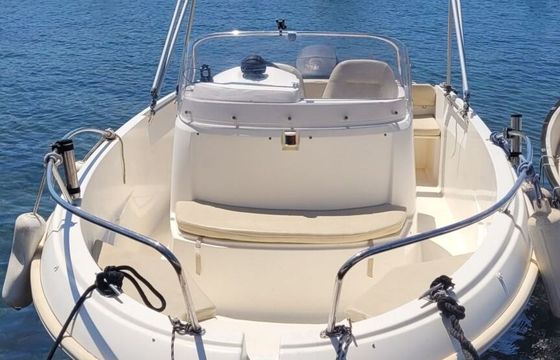 Motorboat Jeanneau Cap camarat  5.5 100hp
