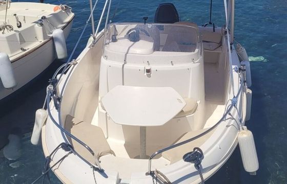Motorboat Jeanneau Cap camarat  5.5 100hp