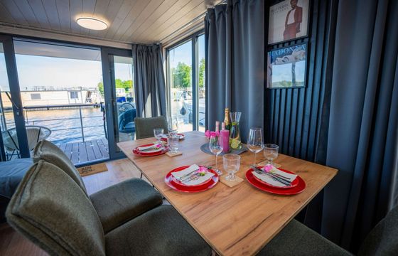 Houseboat WOMA D13