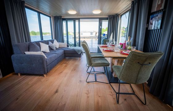 Houseboat WOMA D13