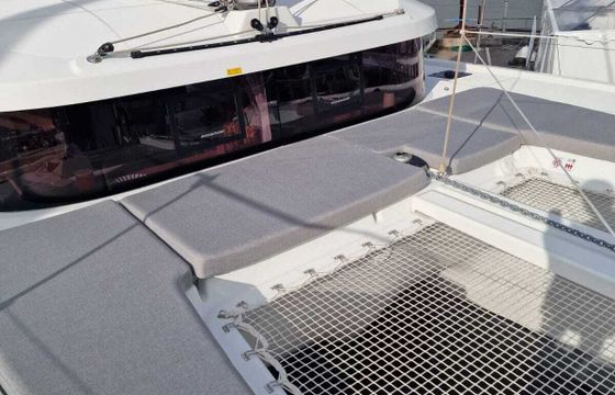 Catamaran LAGOON 38 11m