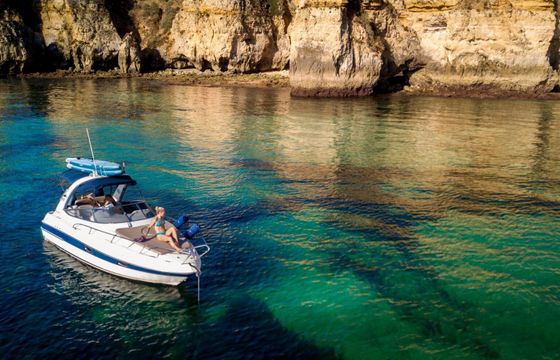 Motorboat Bavaria 25 Sport 320hp
