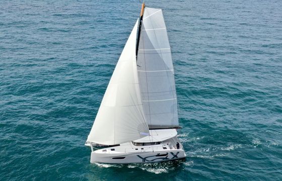 Catamaran BENETEAU EXCESS 14 14m