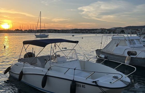 Motorboat Quicksilver Activ 675 Open 150hp