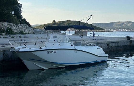 Motorboat Quicksilver Activ 675 Open 150hp