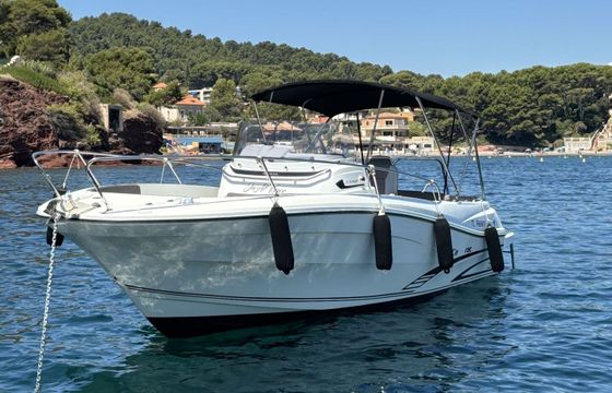 Motorboat CAP CAMARAT 7.5 cc 225hp