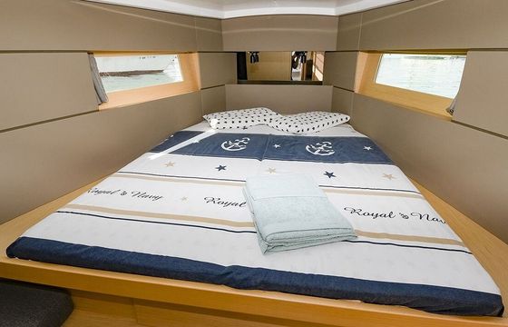 Sailboat BENETEAU Oceanis 38 11.5m