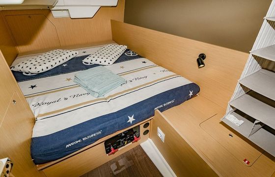 Sailboat BENETEAU Oceanis 38 11.5m