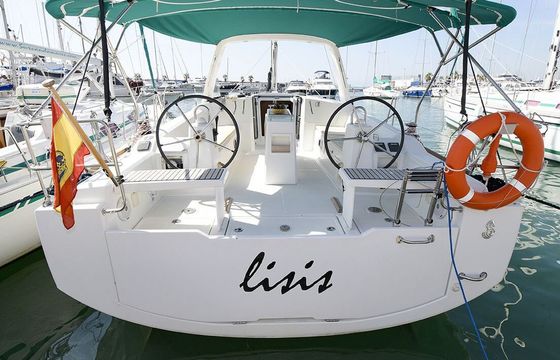 Sailboat BENETEAU Oceanis 38 11.5m