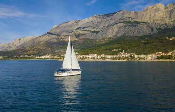 Sailboat Bavaria Yachtbau  40 Cruiser 11.99m