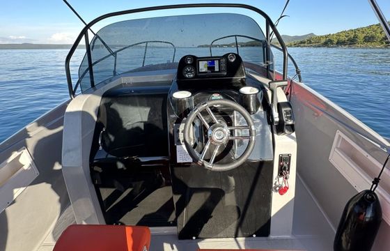Motorboat Quicksilver Activ 675 Open LIMITED EDITION 150hp