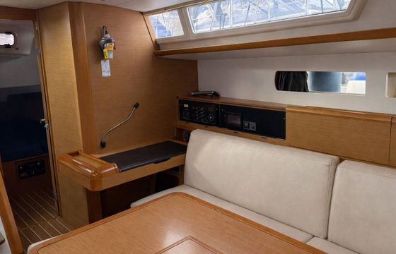 Sailboat Jeanneau Sun Odyssey 469 14.05m