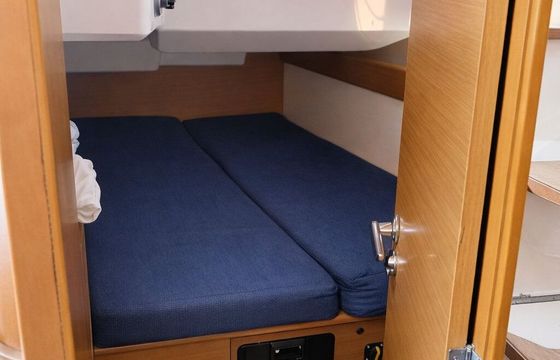 Sailboat Jeanneau Sun Odyssey 469 14.05m