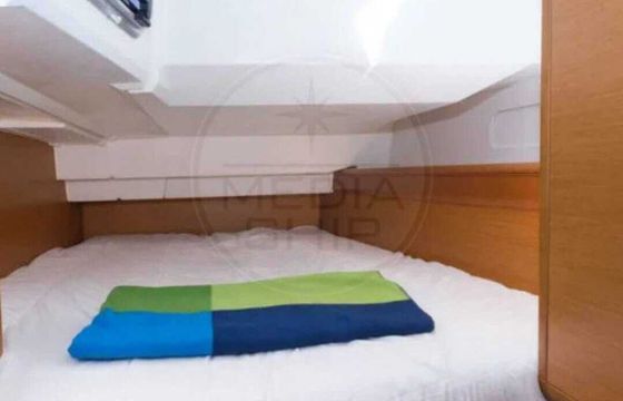 Sailboat JEANNEAU SUN ODYSSEY 439 13m