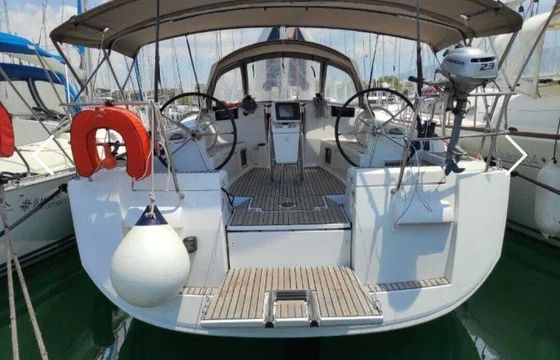 Sailboat JEANNEAU SUN ODYSSEY 439 13m