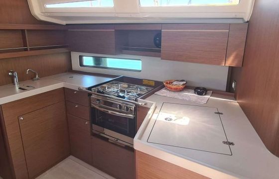 Sailboat Beneteau Oceanis 40.1 12.87m