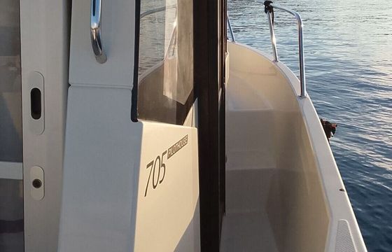 Motorboat Quicksilver 705 pliothouse 150hp