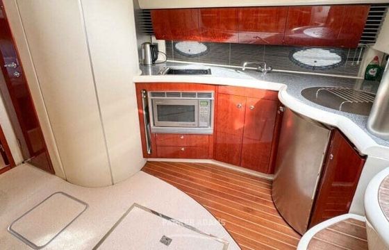 Motorboat Fairline Targa 40 580hp