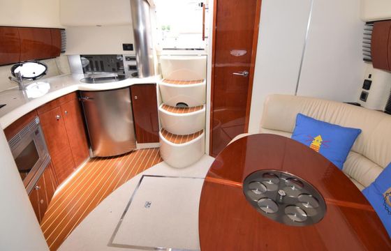 Motorboat Fairline Targa 40 580hp