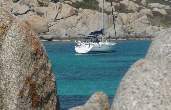 Sailboat OCEANIS 523 15.8m