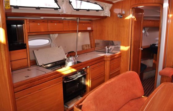 Sailboat Bavaria Cruiser 40 12.35m