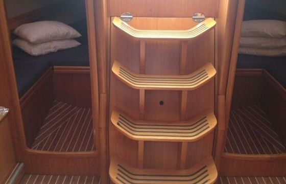Sailboat Bavaria Cruiser 40 12.35m