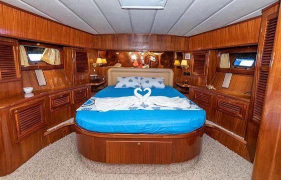 Motor yacht 2008 2008 800hp