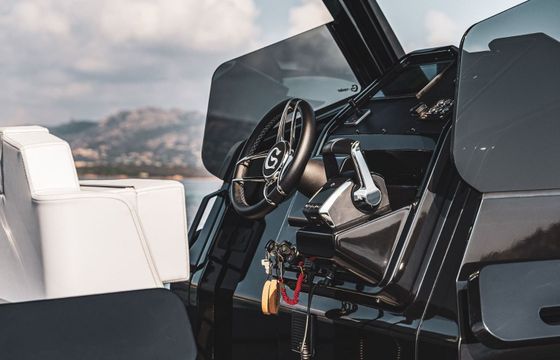 Motorboat TENDER ONE G-TENDER DIECI 700hp