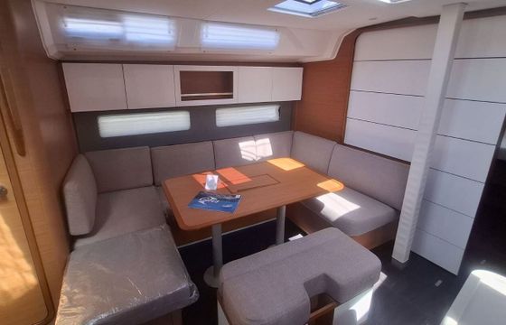 Sailboat Dufour 41 12m