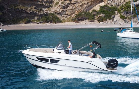 Motorboat Quicksilver Activ 805 Sundeck 225hp