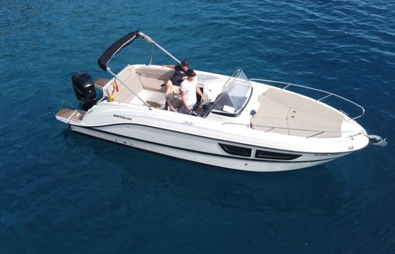 Motorboat Quicksilver Activ 805 Sundeck 225hp