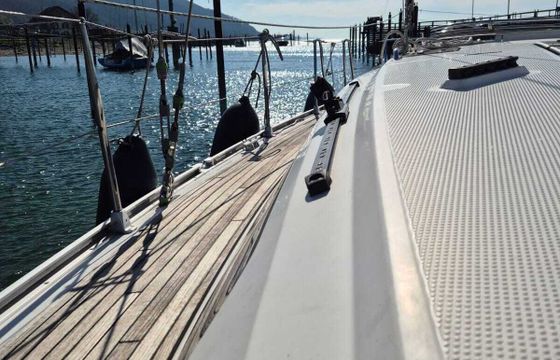 Sailboat Bavaria 37 Cruiser 11.3m