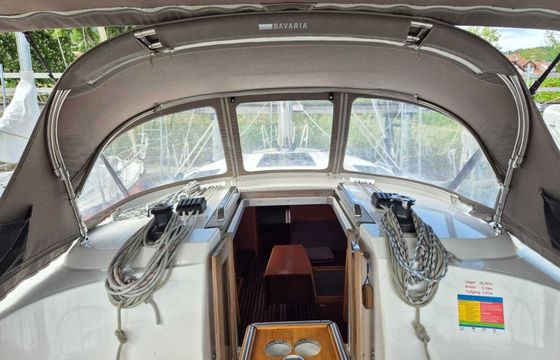 Sailboat Bavaria 37 Cruiser 11.3m