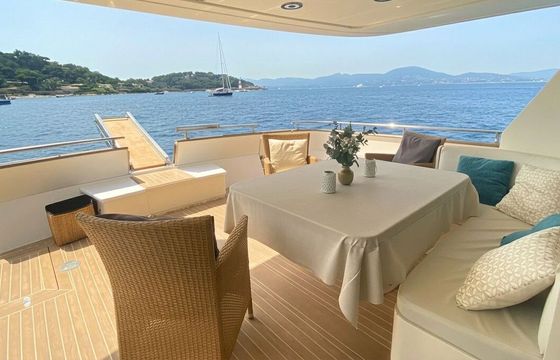 Motor yacht Falcon 80S 1100hp