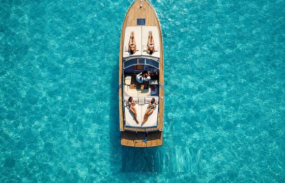 Motorboat luxury capri or amalfi coast experience on Itama 38 rs 800hp