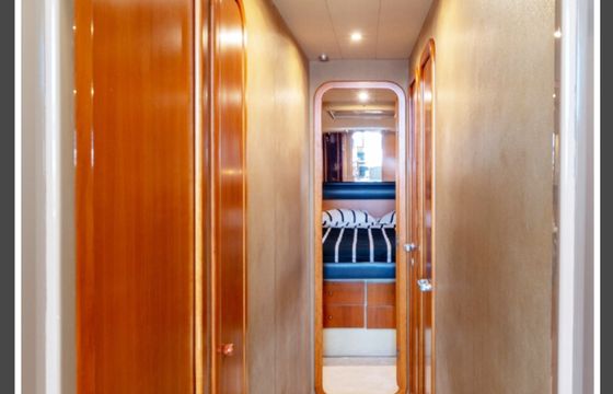 Motor yacht Ferretti Fly 52ft 1500hp