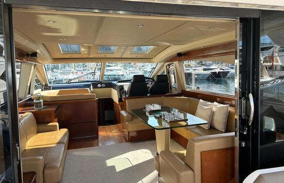 Motor yacht Princess V65 2800hp