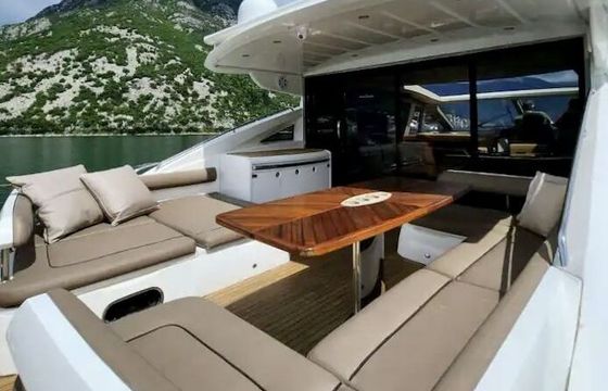 Motor yacht Princess V65 2800hp