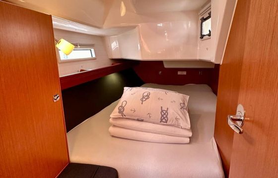 Sailboat Bavaria Bavaria Cruiser 37 11.3m