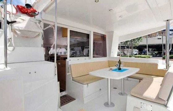 Catamaran Lagoon 400 12m