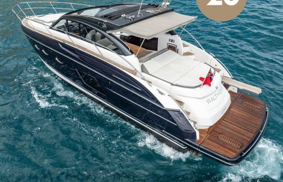 Motorboat Princess V48 1200hp
