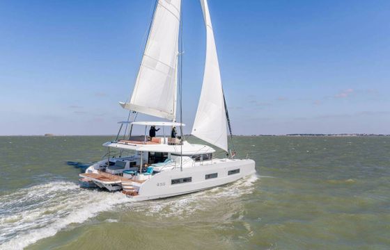 Catamaran Lagoon 55 16m