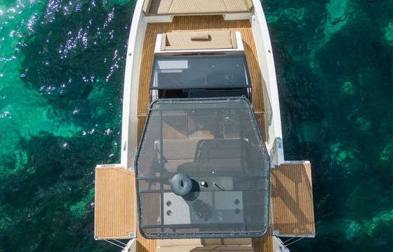 Motorboat De Antonio 34 600hp
