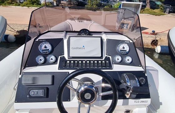 RIB RENIER R8 300hp