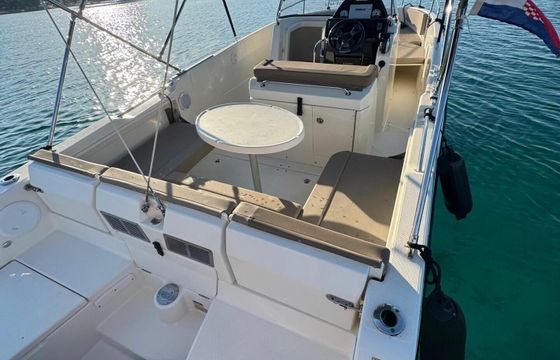 Motorboat Quicksilver Activ 755 Open 250hp