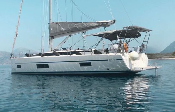 Sailboat Bavaria C45 Holiday edition 14m